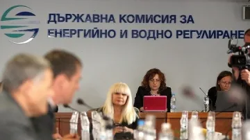 ДКЕВР решава за по-евтин газ и парно