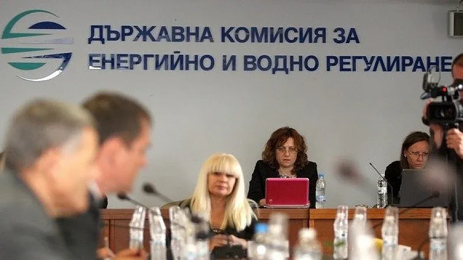 ДКЕВР решава за по-евтин газ и парно