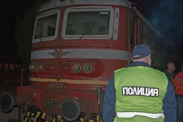 Пламъци във влака за Свищов