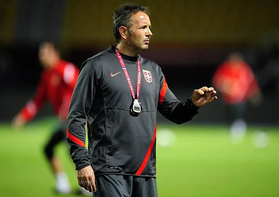 Махат треньора на Сърбия