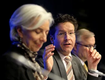 Кипър спасен, засега