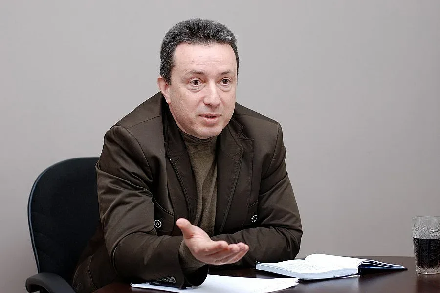 Янаки Стоилов питал 42 пъти Бойко какво става в Северозапада