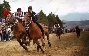 Яхваме кон за здраве на Тодоровден