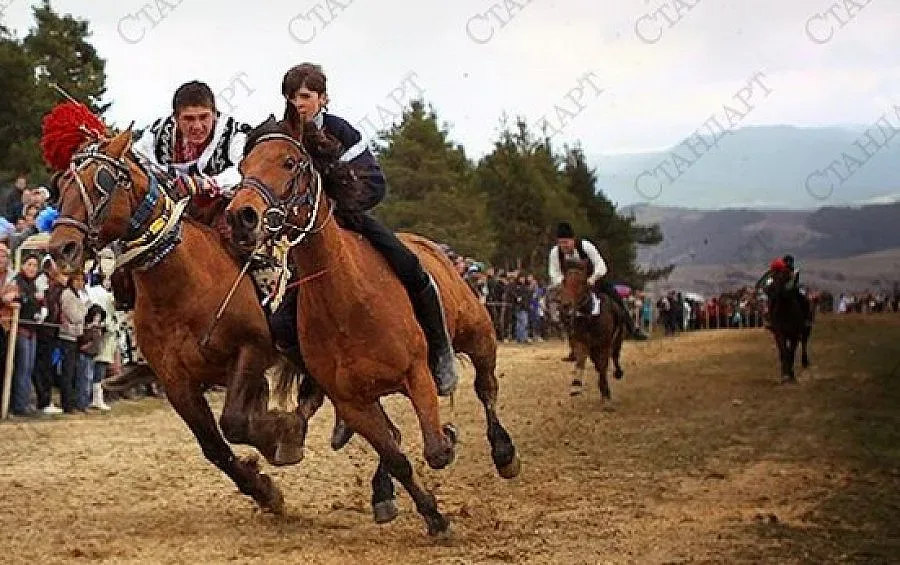 Яхваме кон за здраве на Тодоровден