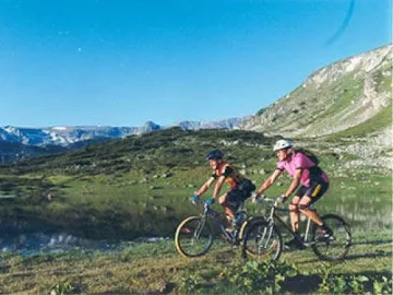 14 организаци срещу ветото за туризма 