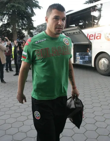 Божинов води атаката срещу Малта