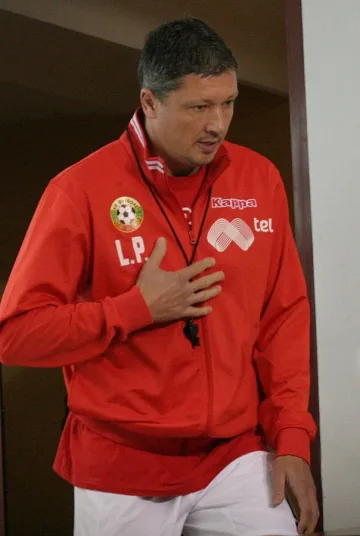 Пенев се колебае за титулярите