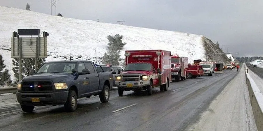 100 ранени при верижен сблъсък в Канада