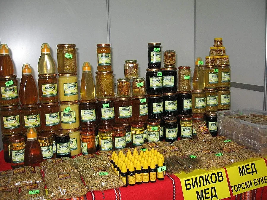 Изкупуват прополис и пчелен восък за износ
