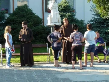 Св. Франциск бди над Белозем