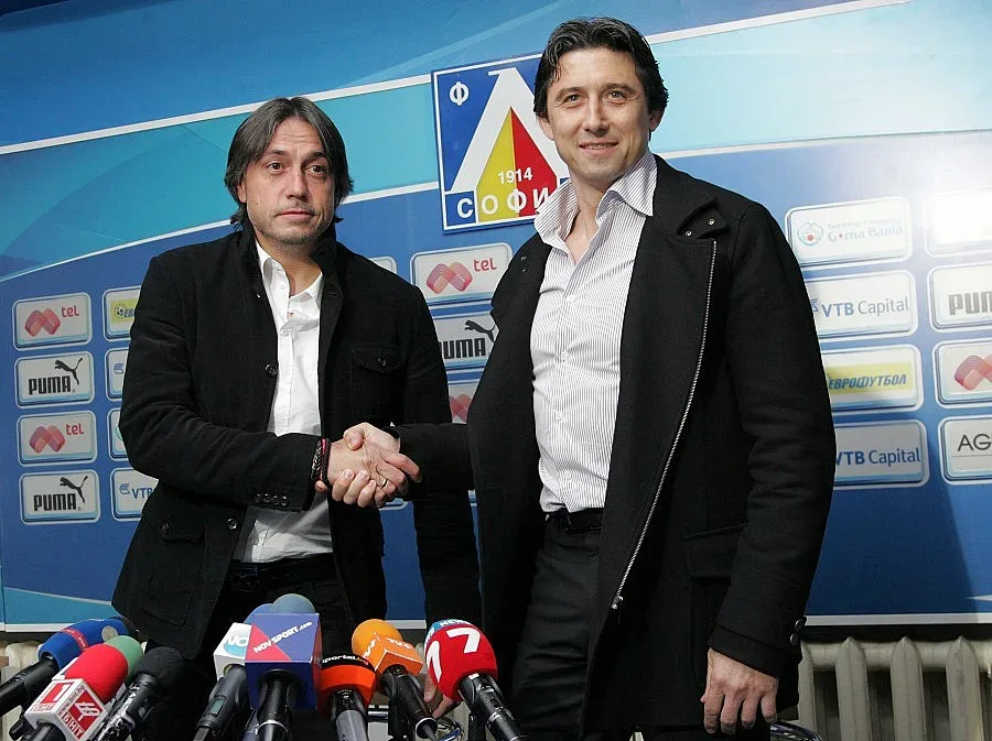 Тонев обърна гръб на играчите