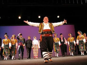 „Българе” танцува за „пеперудените деца”