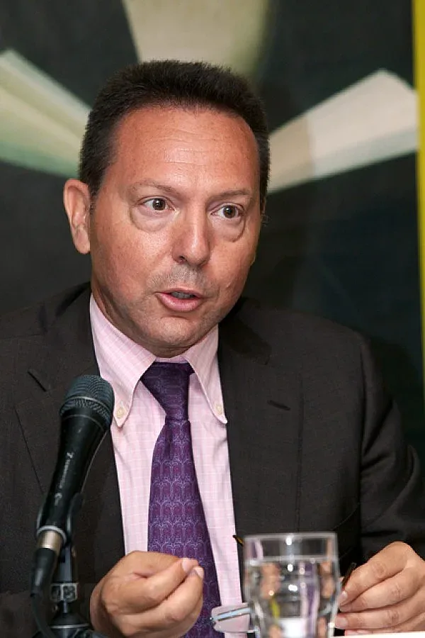 Гърция няма да налага данък върху депозитите