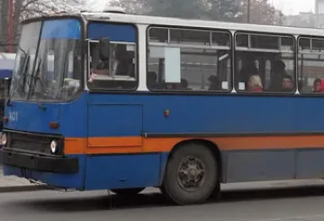 Пиян нападна тролей с нож