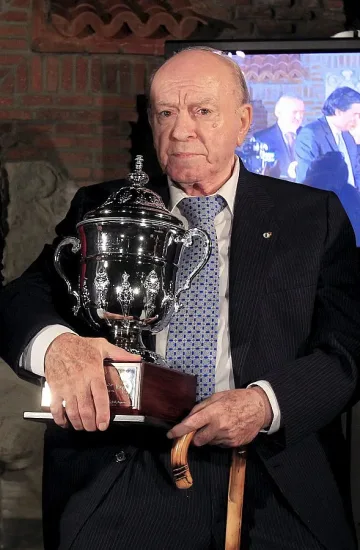 Ди Стефано: Май съм ритал с папата