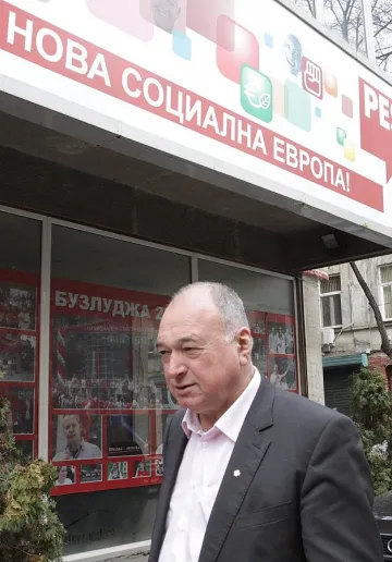 БСП атакува с 40% скок на заплатите