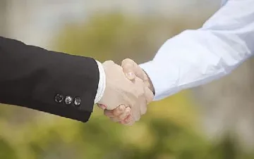 Революцията обедини две села