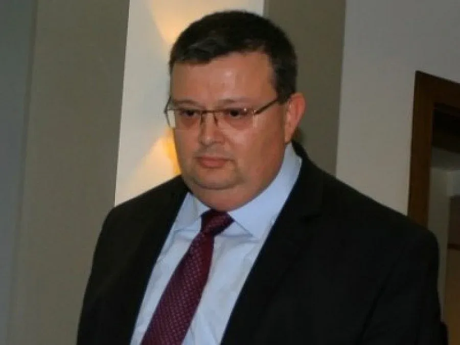 Разпитват за Лара Брендо в Италия