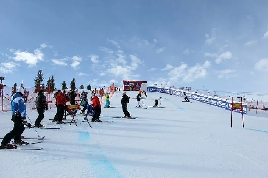 Банско събира дипломатическия ски елит