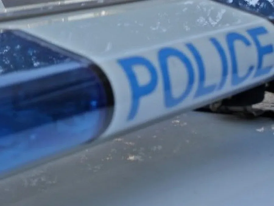 Маскирани обраха хотел