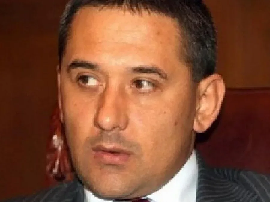 Изтупват хазната