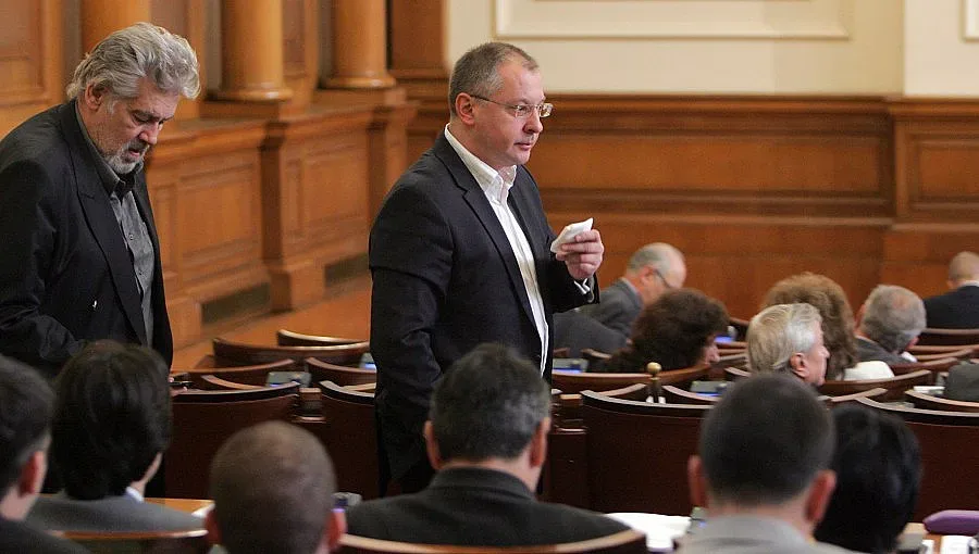 Ламбо надъхва червените с писмо