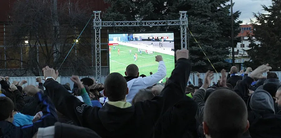 "Левски" свали обидни плакати срещу Стоичков