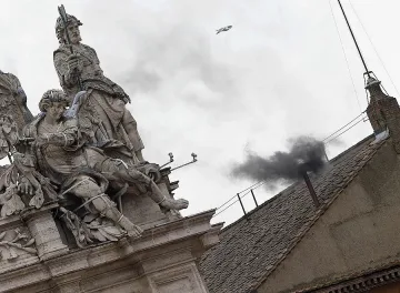 Черен дим във Ватикана - няма папа