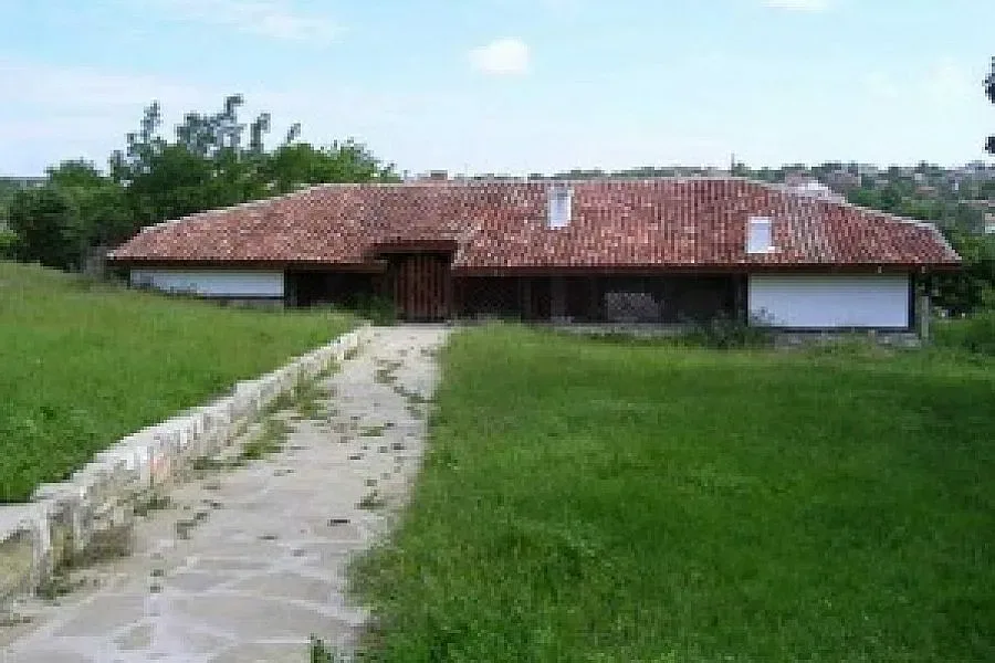 Връщат блясъка на храм, строен преди 172 г.