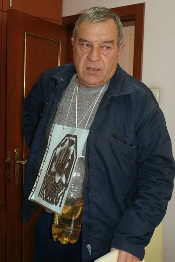 Петър Стоянов започна гладна стачка