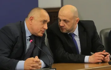 Томислав Дончев си писа 5