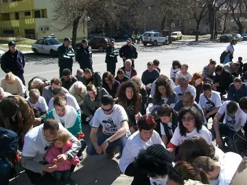 Протестиращи почетоха паметта на Венци