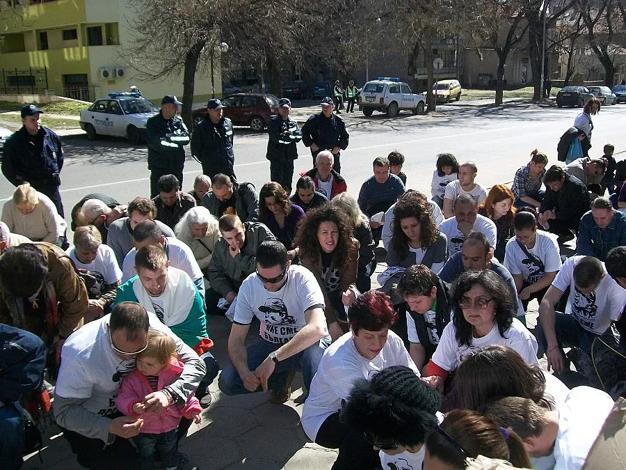 Протестиращи почетоха паметта на Венци