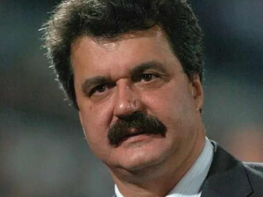 Батков: Хората показаха червен картон на политиците