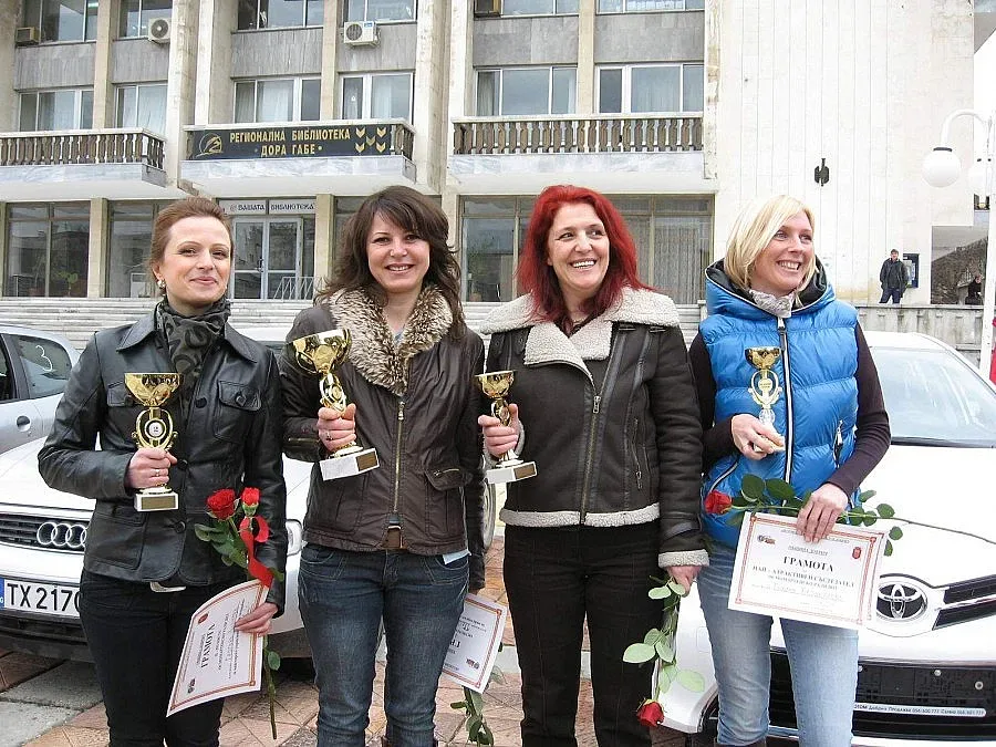 Дами с безплатен полет с детапланер