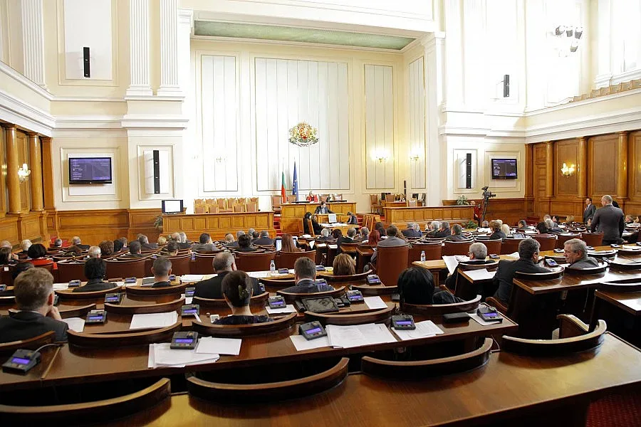 Препитват 8 министри за последно