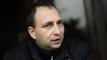 Протестиращи с пропуск "безпартиен"