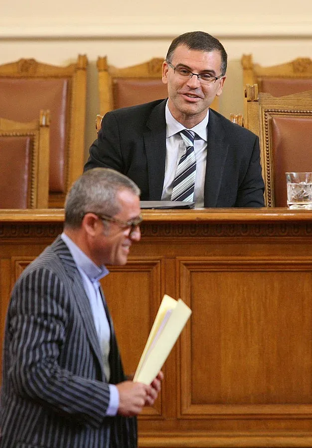 Кавги за вампири под носа на Дянков