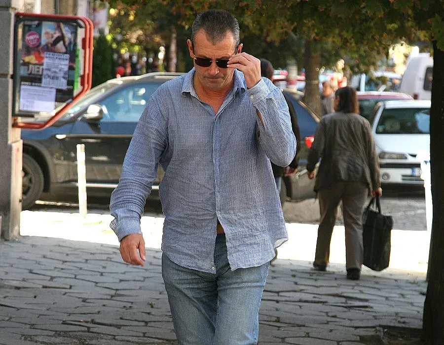 Майкъла стреля с Любо и Пламен