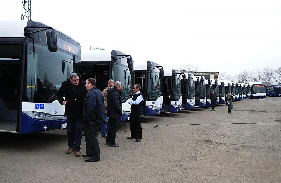 Автобусите с касови апарати до края на годината