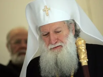 Патриархът с молебен за помирение на народа