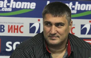 Любо Ганев сменя Нейков