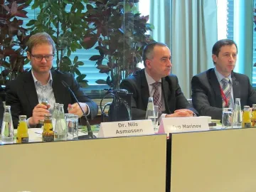 Зам.-министър ни рекламира в Берлин