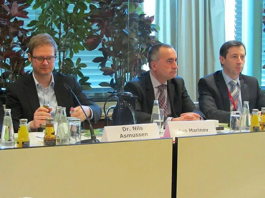 Зам.-министър ни рекламира в Берлин