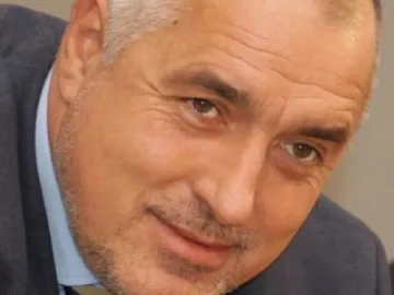 Бойко пише на 100-годишна баба 