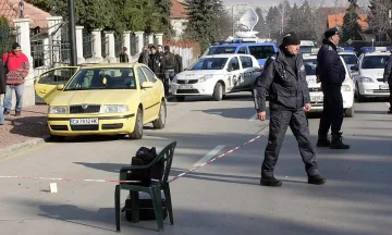 Паяк вдигна колата на простреляния шофьор