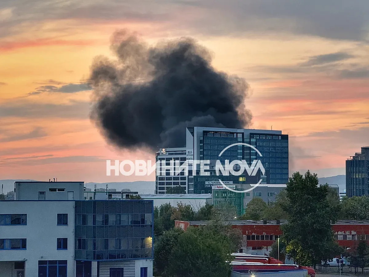 Огнен ад избухна в София. Пожарните летят