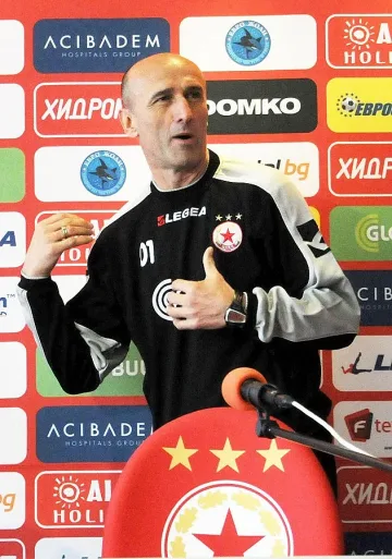 "Титан" привика Деянов и Радуканов