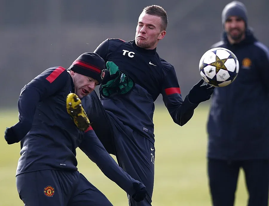 Братя Глейзър нахъсват "червените дяволи"