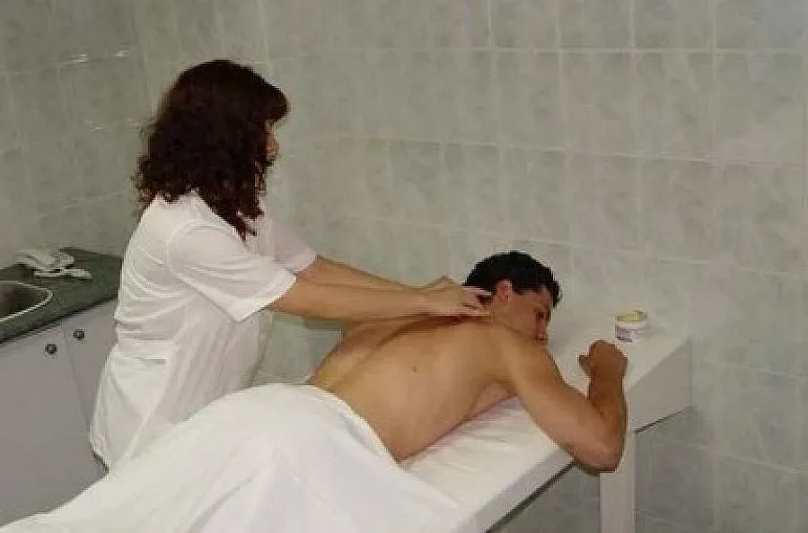 Глезят пациенти с парафинолечение